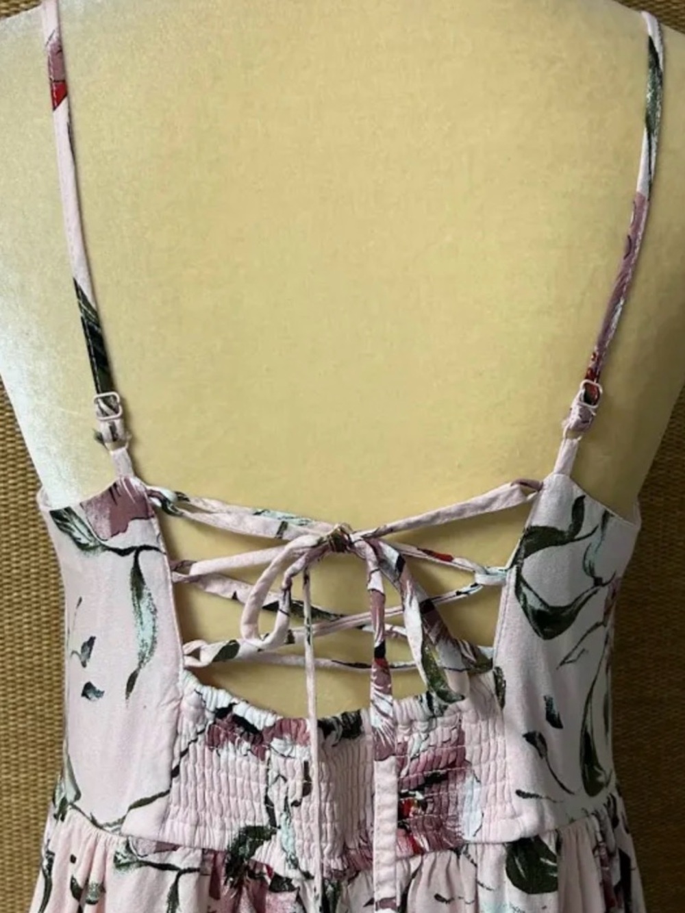 Pink Floral ~ Mid Length Dress ~ Adjustable Lace-up Back & Straps ~ Sz Large - Picture 6 of 9
